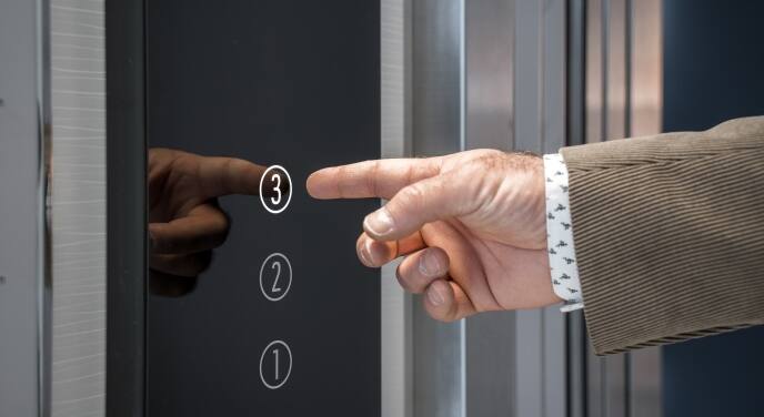 img_KDS-220-touchless-signalization-668x376