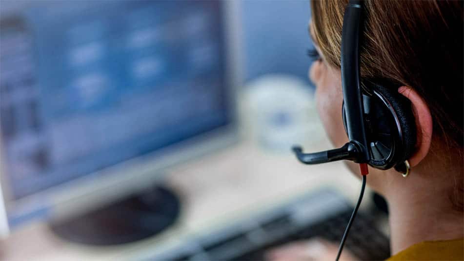 img_Care center female_951x535